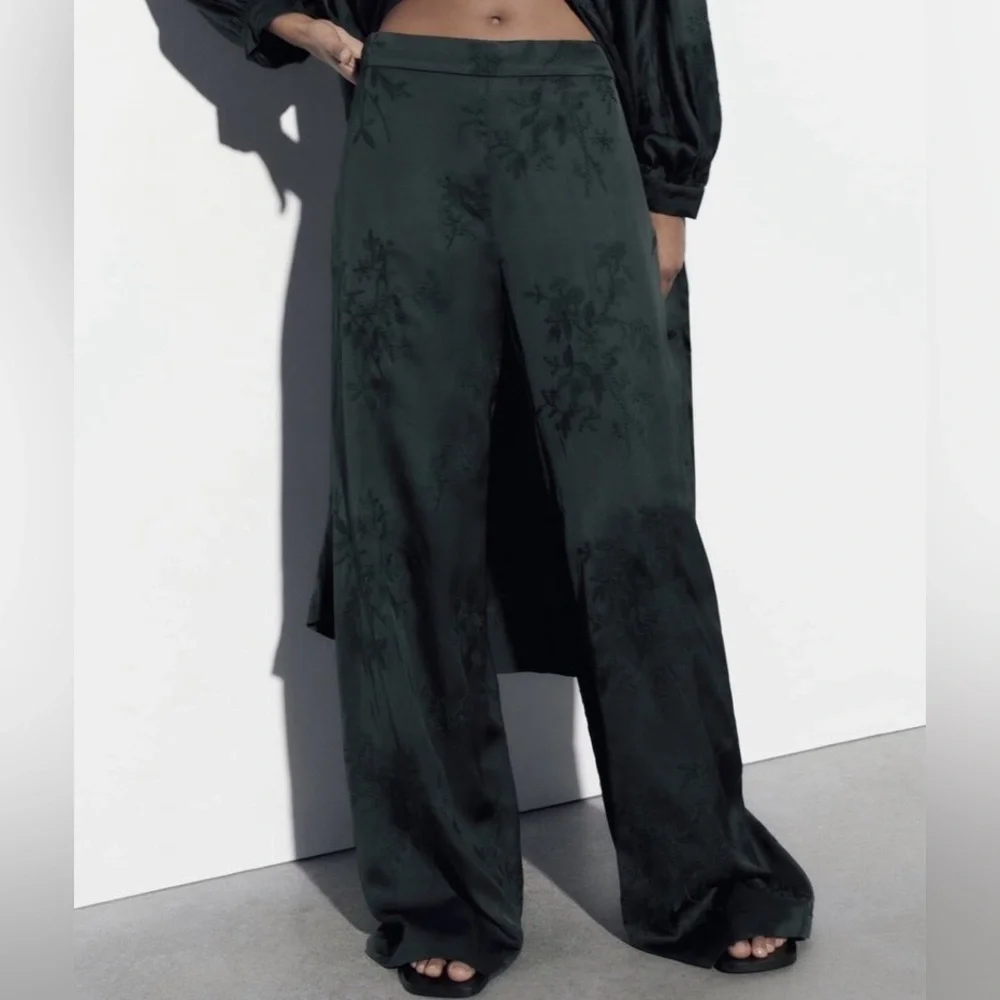 Zara NWT dark hunter green embroidered floral satin wide straight leg pants
